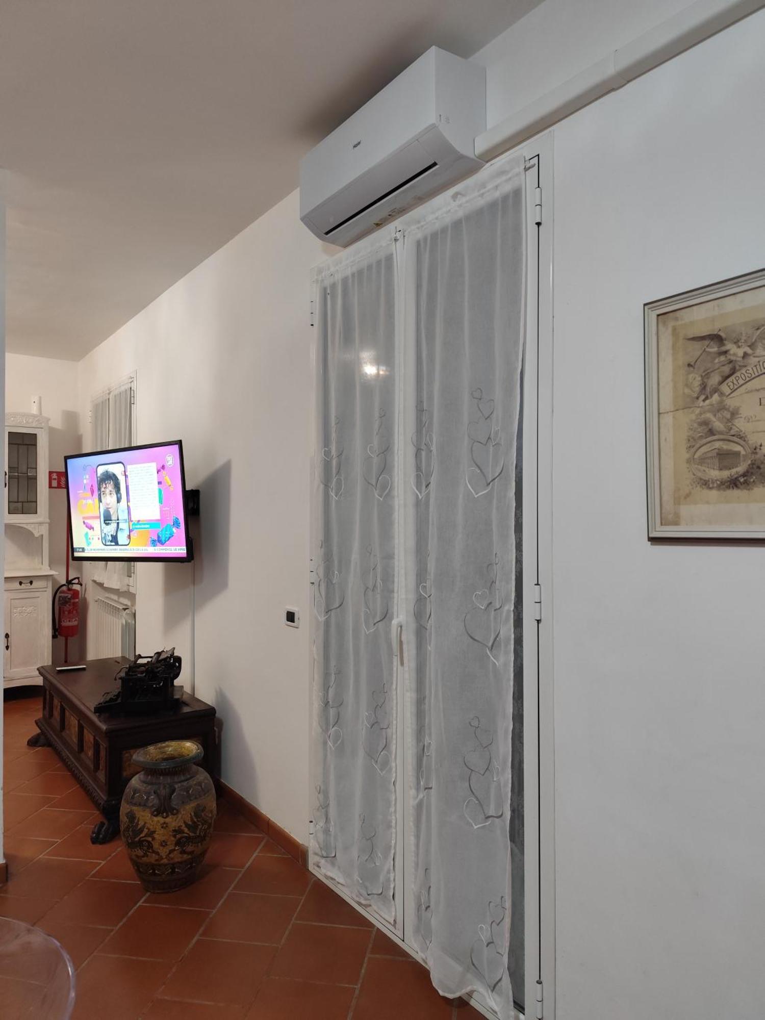 La Casa Di Giada, Appartamento In Villetta Con Aria Condizionata, Wi-Fi E Parcheggio Gratuito Poggi Екстериор снимка